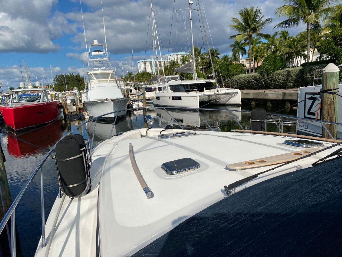 Chris-Craft Roamer 40'