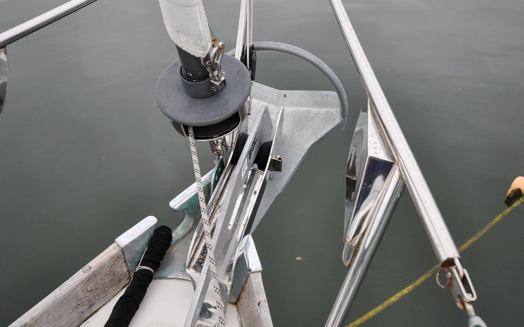 Iris, Hinckley Pilot 35'