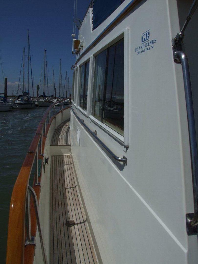Jenita, Grand Banks Sedan 36'