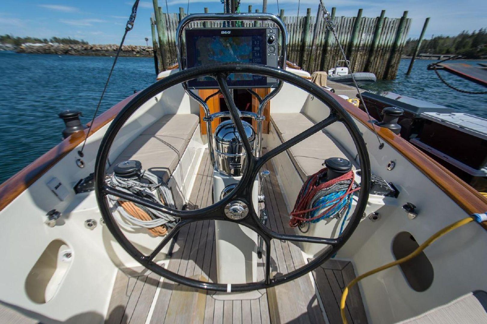 Morris M42x Ranger 42'