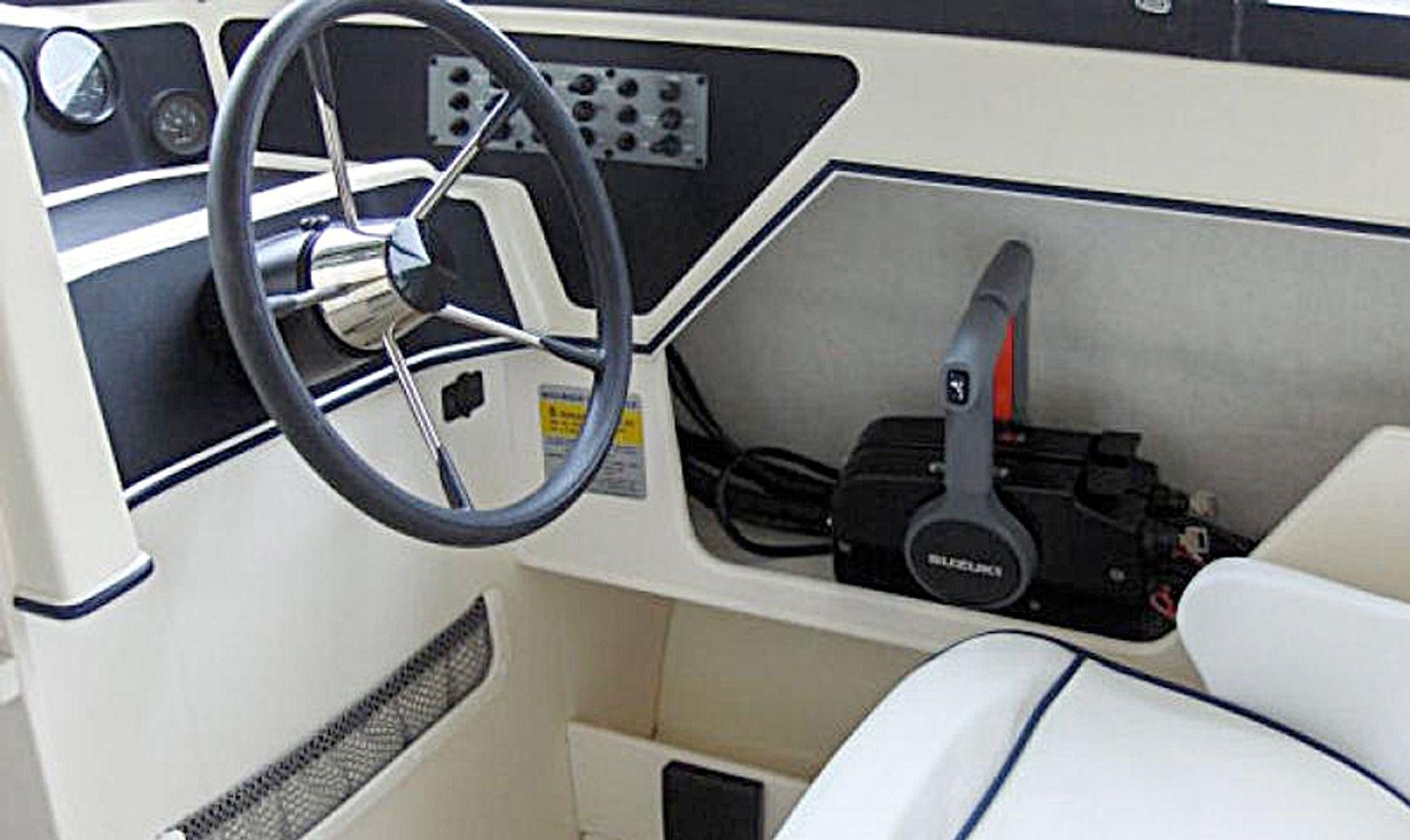 Arima Boats Sea Explorer HT 21'