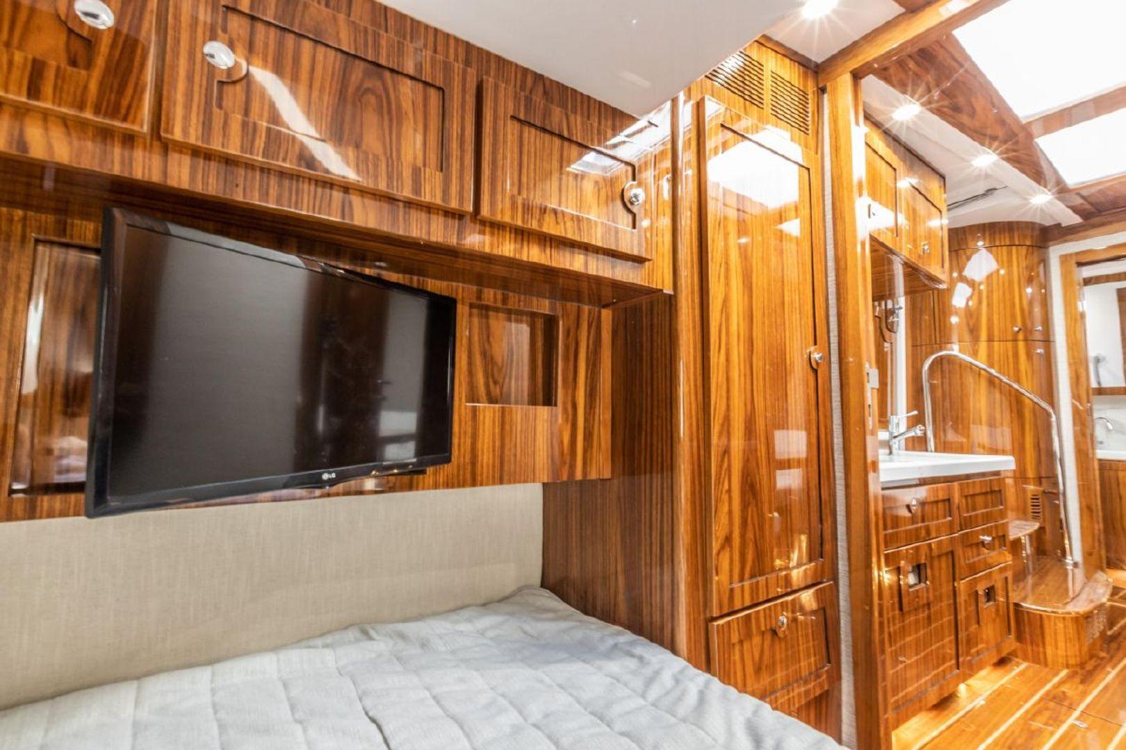 HCB Estrella 65'