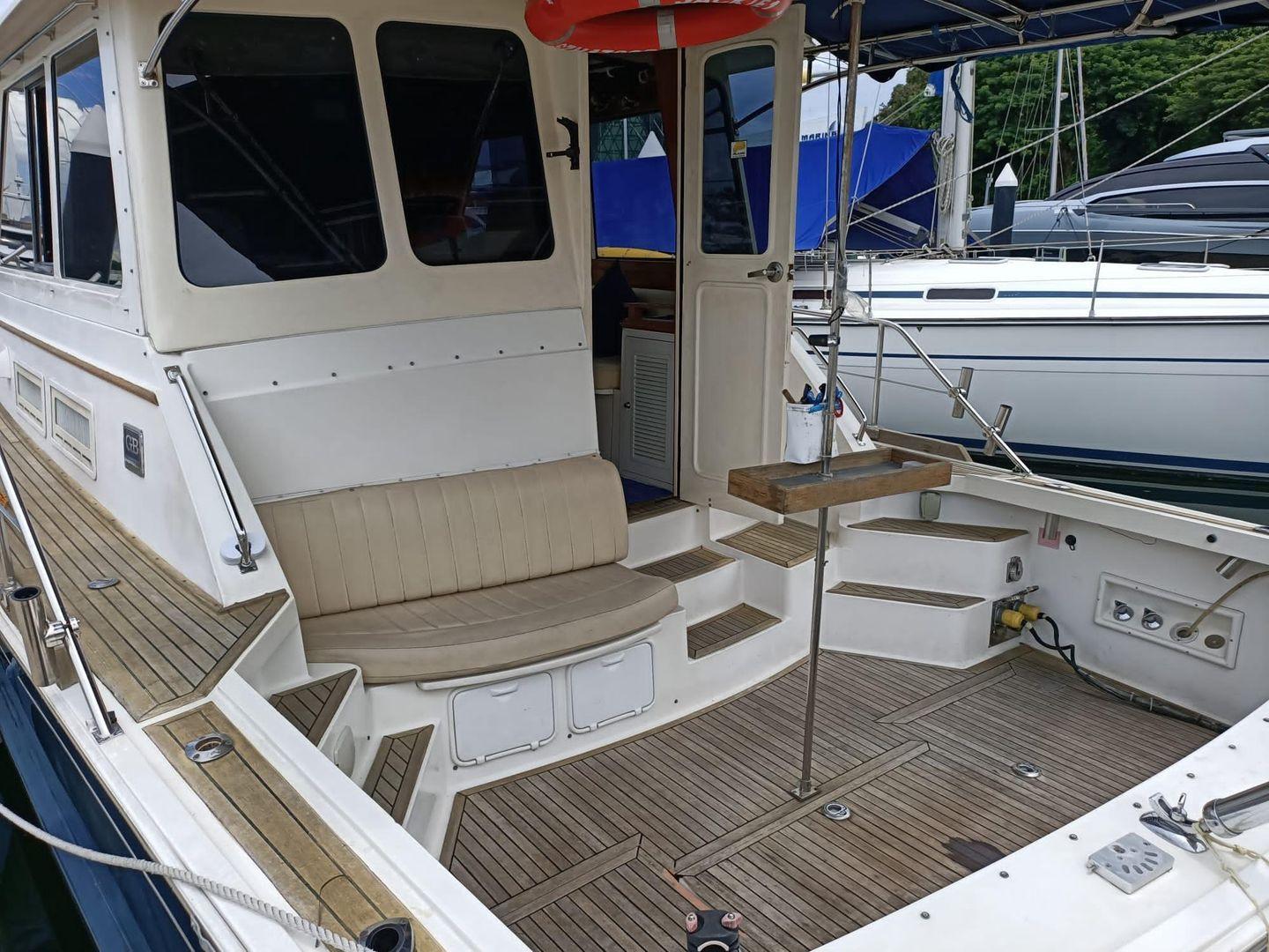 Grand Banks Eastbay FB 43'