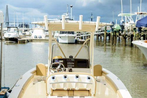 Scout Boat 215 XSF 21'