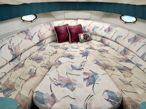 Chris-Craft Crowne 302 30'