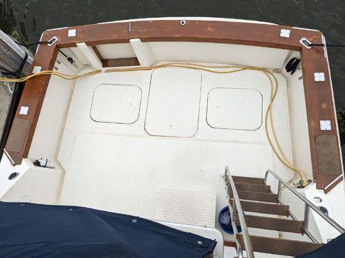 Chris-Craft 382 Commander 38'