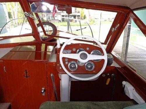 Chris-Craft Sea Skiff/Utility 27'