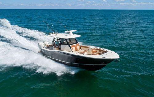 Scout Boat 330 LXF 32'