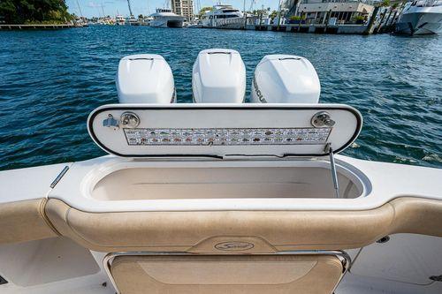 Scout Boat Lxf 35'
