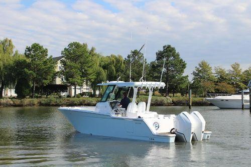 Bertram CC 28'
