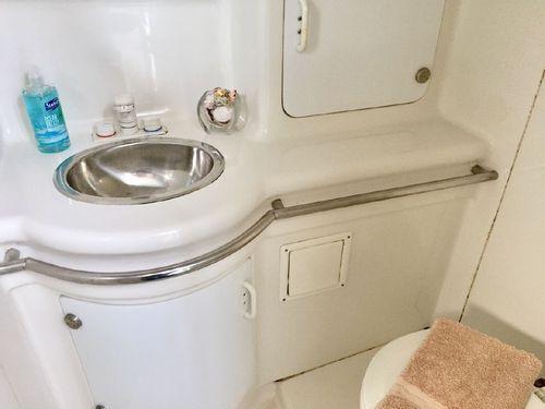 Chris-Craft Crowne 302 30'