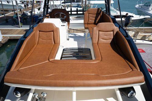 Scout Boats 530 LXF 53'