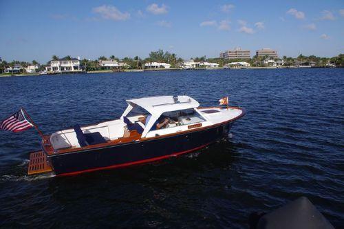 Barnacle, Bertram Express Cruiser 25'