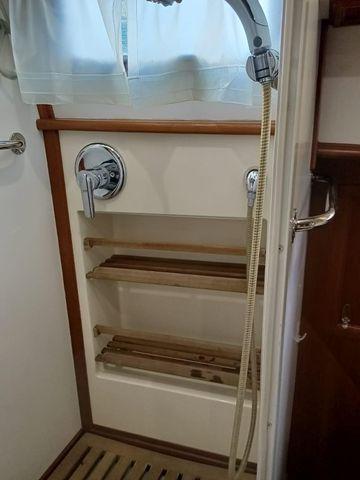 Grand Banks Eastbay FB 43'