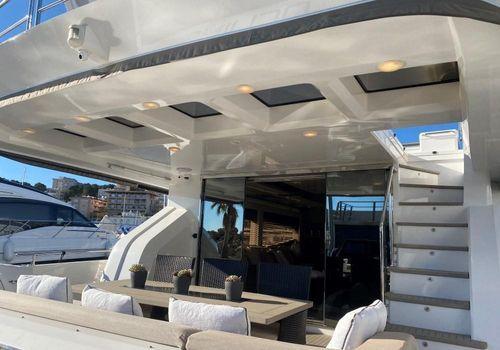 Pearl Yachts 75'