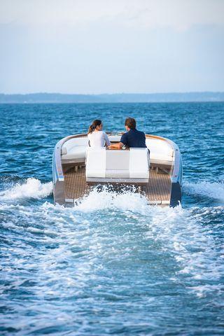 Hinckley Dasher Electric 28'