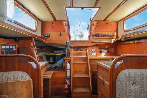 Sabre Sailboats 38'