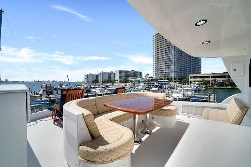 Hatteras Motor Yacht 80'