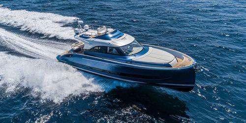 Solaris Power Flybridge 48'