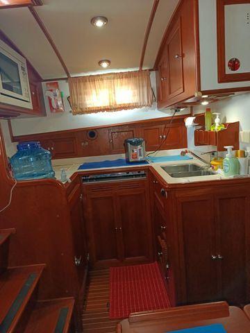 Grand Banks Eastbay FB 43'
