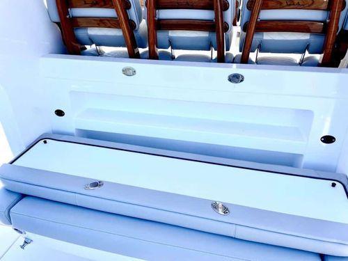 Scout Boats 530 LXF 53'