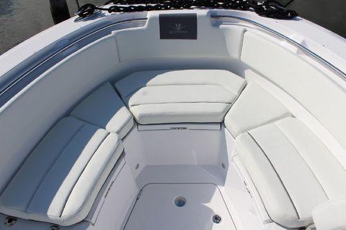 Bertram CC 28'