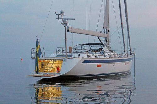 Hallberg-Rassy 64'