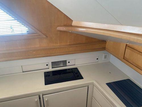 Bertram Convertible 46'
