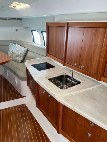 Intrepid 475 Sport Yacht 47'