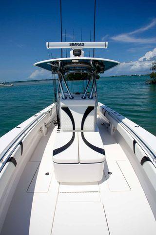 Contender ST 32'
