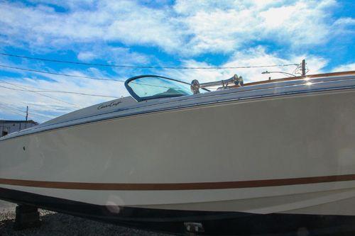 Chris-Craft Corsair 28'