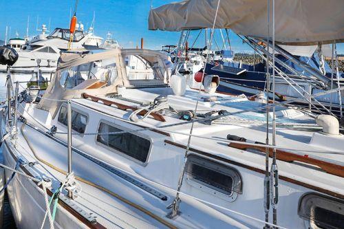 Sabre Sailboats 38'