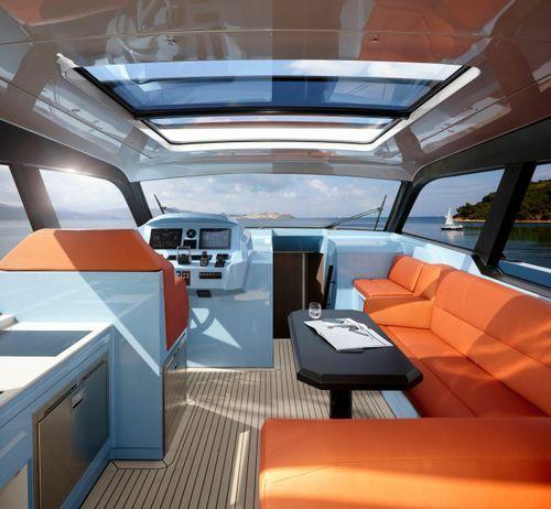 Vanquish Yachts VQ 58'