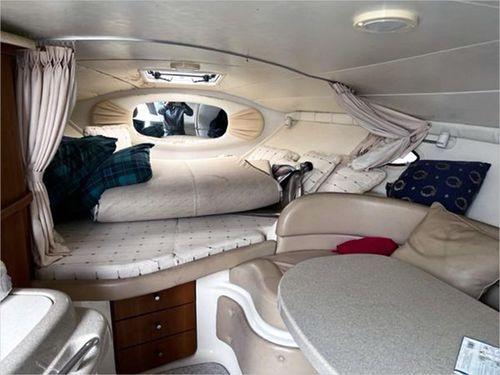 Chris-Craft Express Cruiser 33'