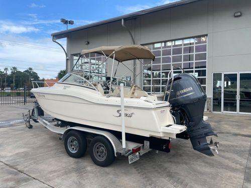 Scout Boat Dorado 21'