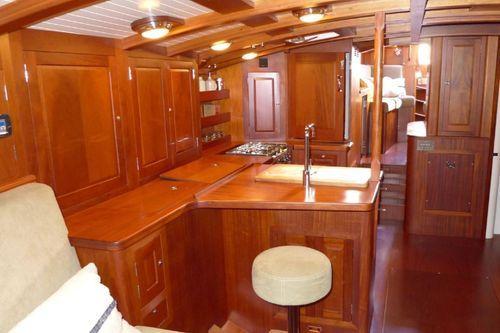 Spirit Yachts DH 60'