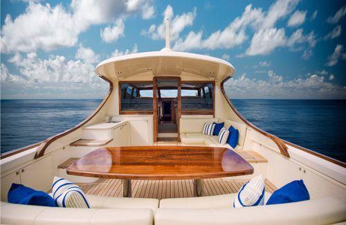 Palm Beach Motor Yachts PB55 62'