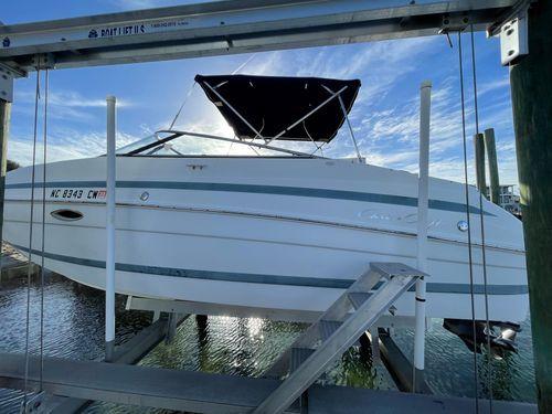 Chris-Craft 240 Bowrider 24'